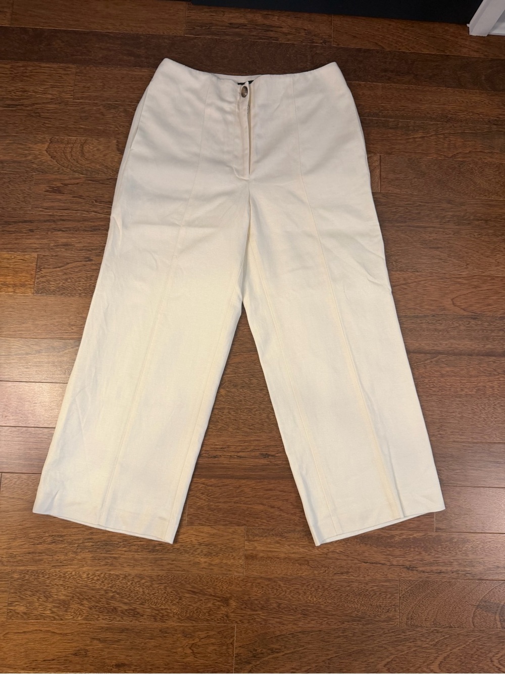 Ann Taylor Cream Cropped Tailored Trousers